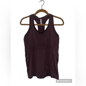 ✨Athleta Momentum Tank Top